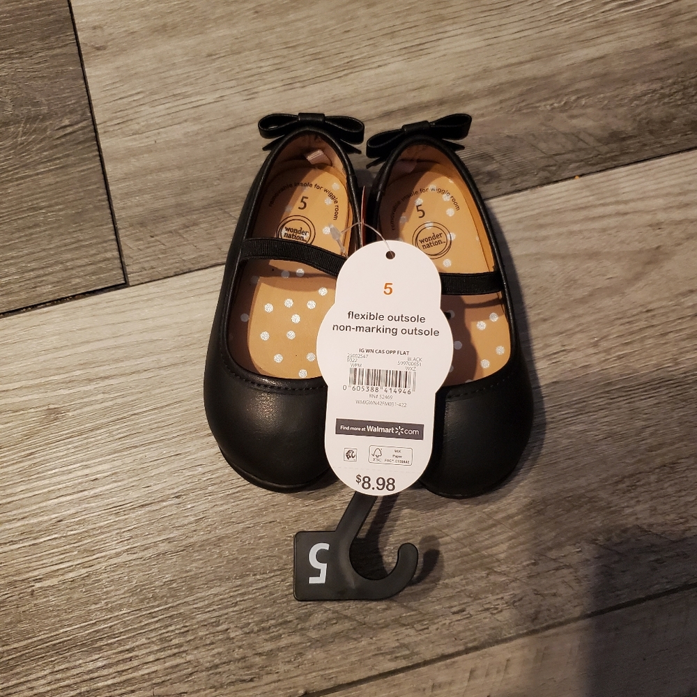 Black shoes from Walmart size 5c girls